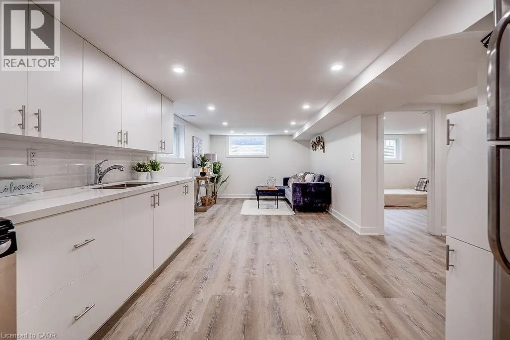403 ELIZABETH Street Unit# LL #LL