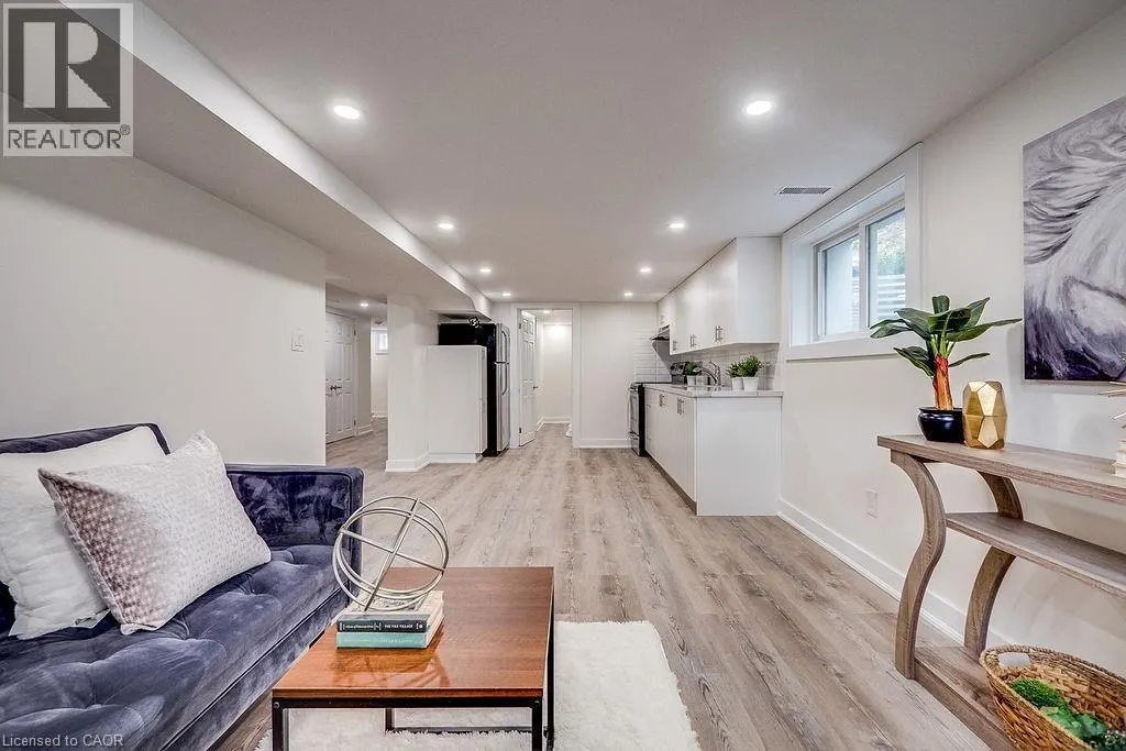 403 ELIZABETH Street Unit# LL #LL