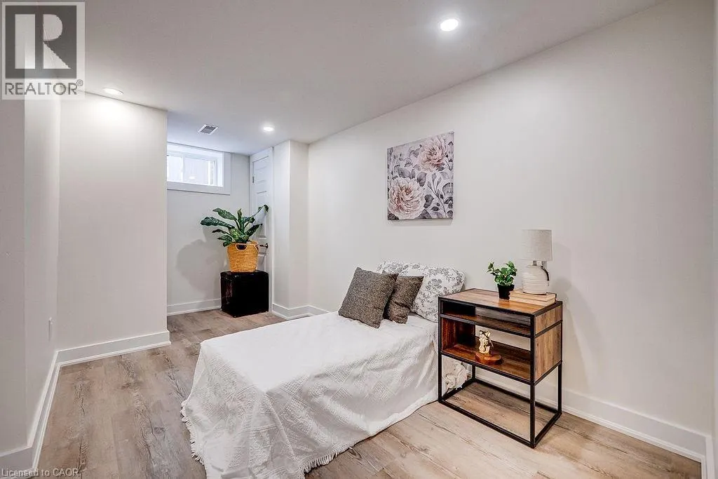 403 ELIZABETH Street Unit# LL #LL