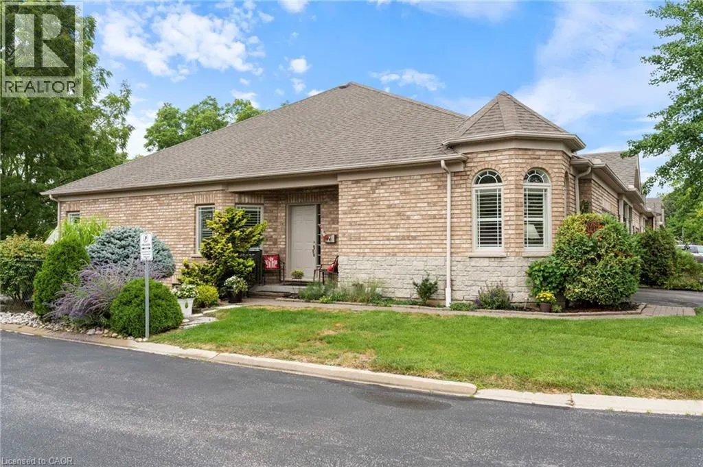 10 COBBLESTONE Drive Unit# 25 #25