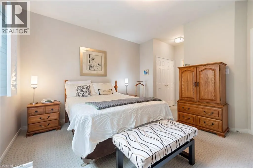 10 COBBLESTONE Drive Unit# 25 #25