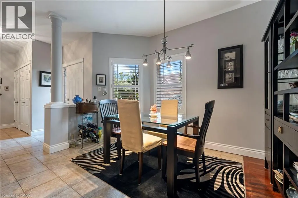 10 COBBLESTONE Drive Unit# 25 #25