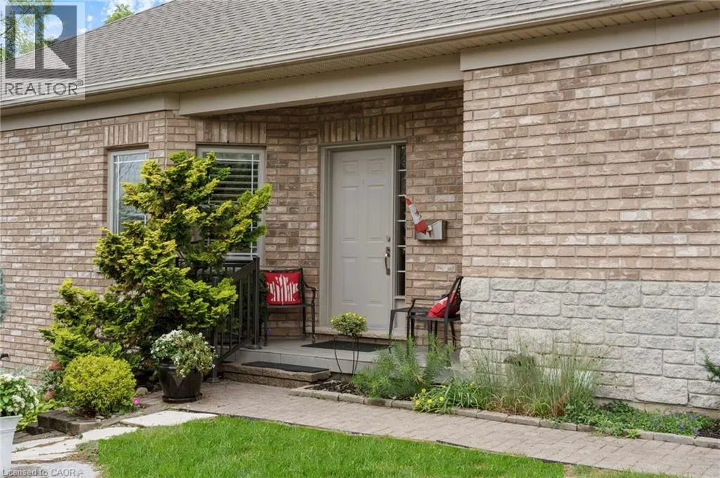 10 COBBLESTONE Drive Unit# 25 #25