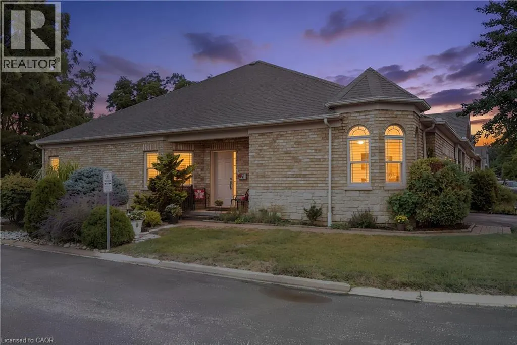 10 COBBLESTONE Drive Unit# 25 #25