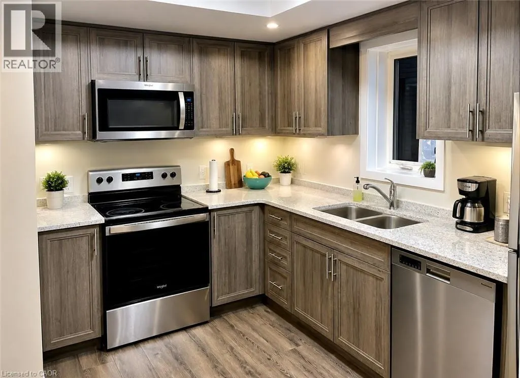 160 ROCHEFORT Street Unit# C14 #C14