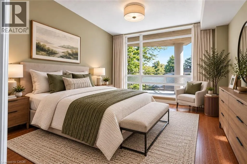 125 WILSON Street W Unit# 301 #301