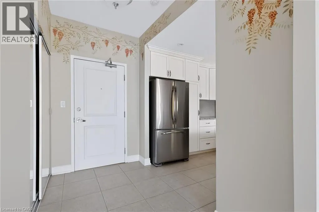 125 WILSON Street W Unit# 301 #301