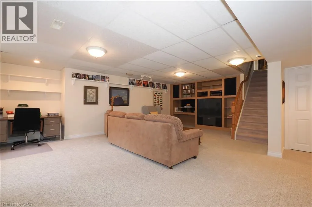 137 FOXBORO Drive