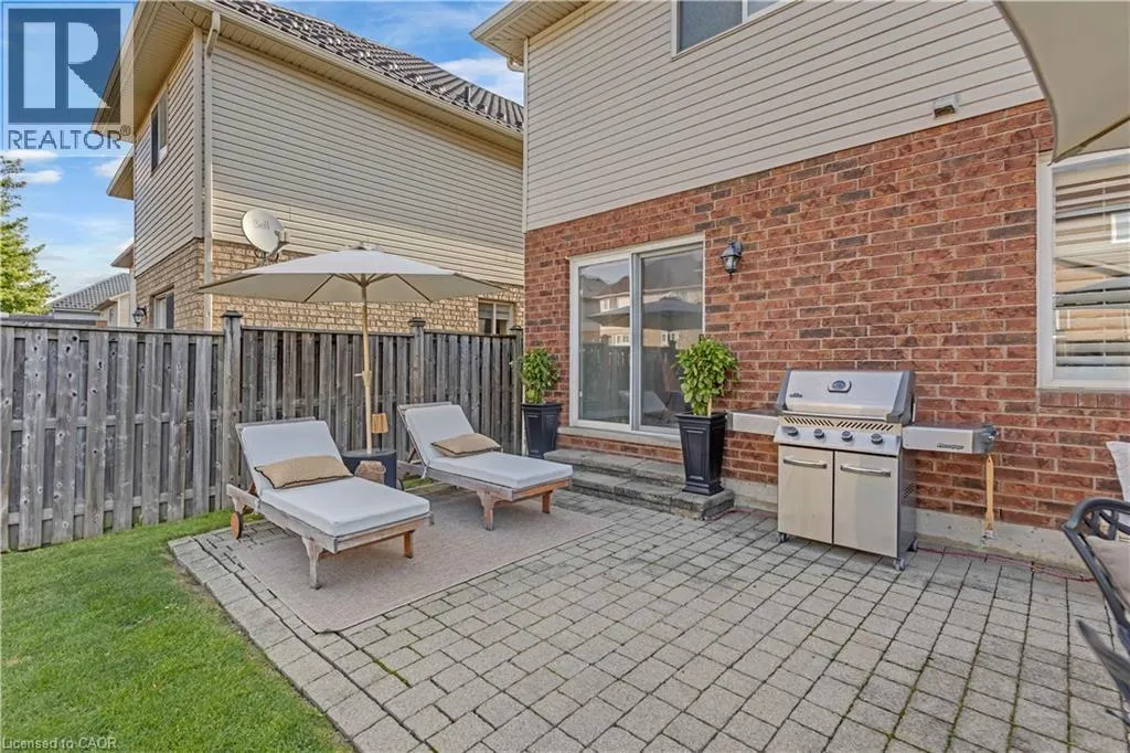 32 TOSSELL Avenue