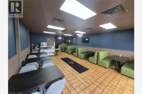 450 WOODLAWN W