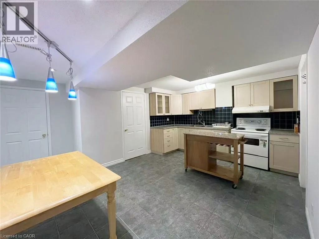 25 THORNTON Trail