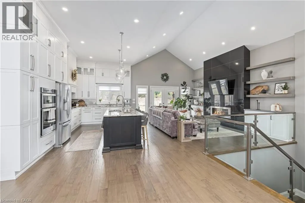 9677 TENTH Sideroad