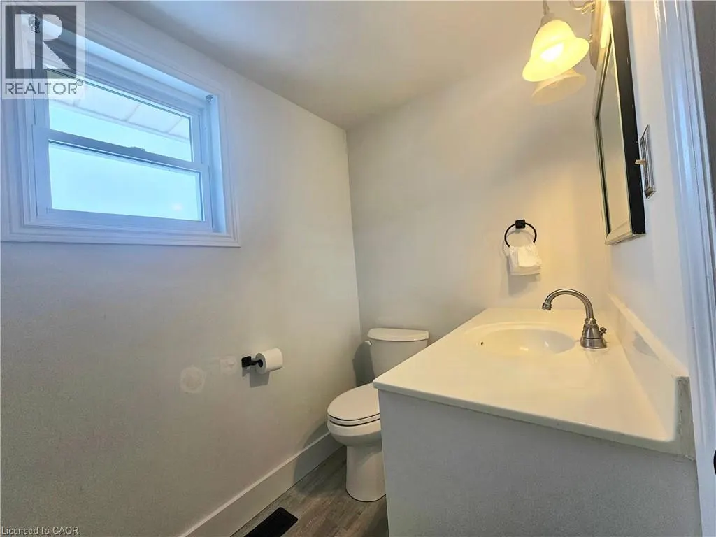 92 COPPERFIELD Crescent