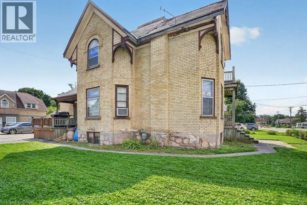 569 FREDERICK Street