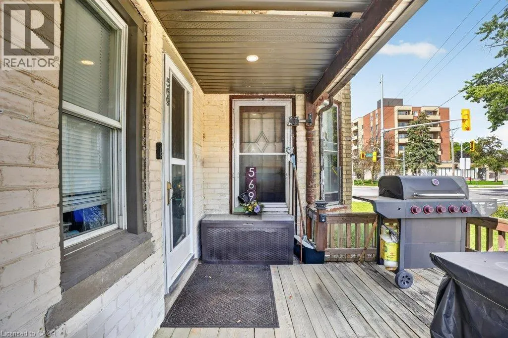 569 FREDERICK Street