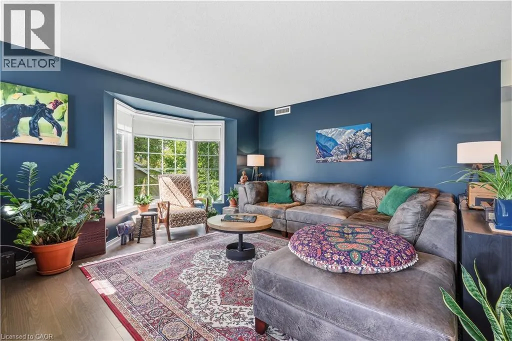 216A PLAINS Road W Unit# 302 #302