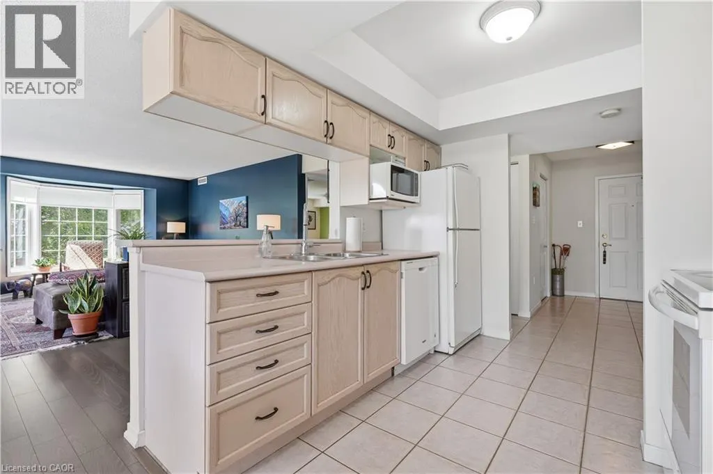 216A PLAINS Road W Unit# 302 #302