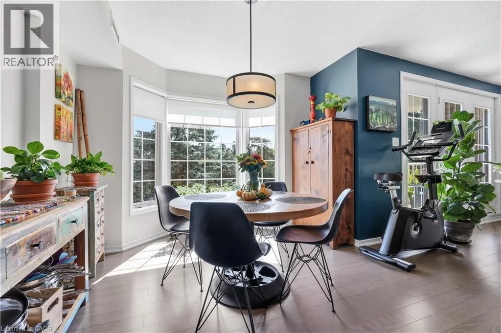 216A PLAINS Road W Unit# 302 #302