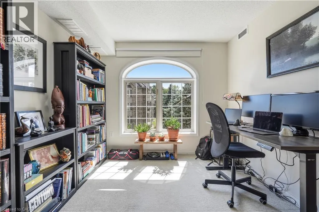 216A PLAINS Road W Unit# 302 #302