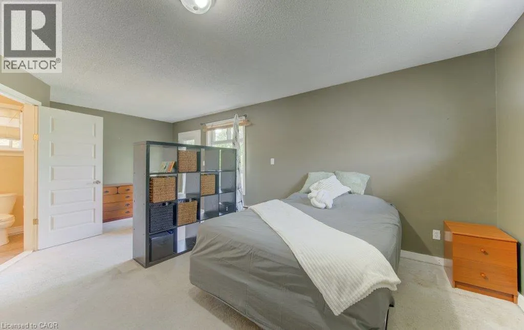 271 LONDON Road W
