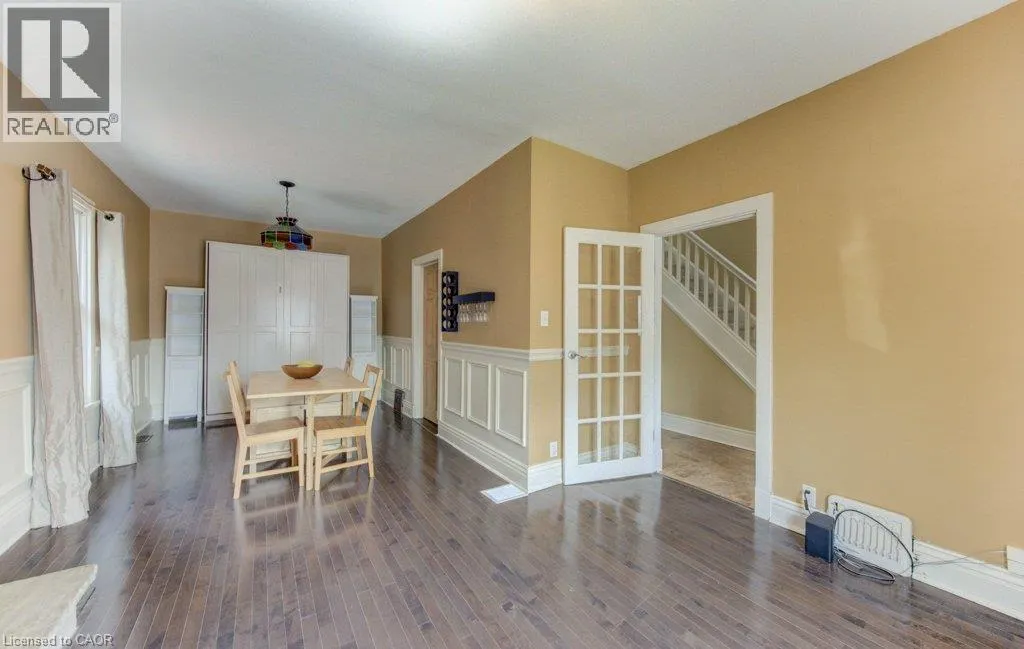 271 LONDON Road W