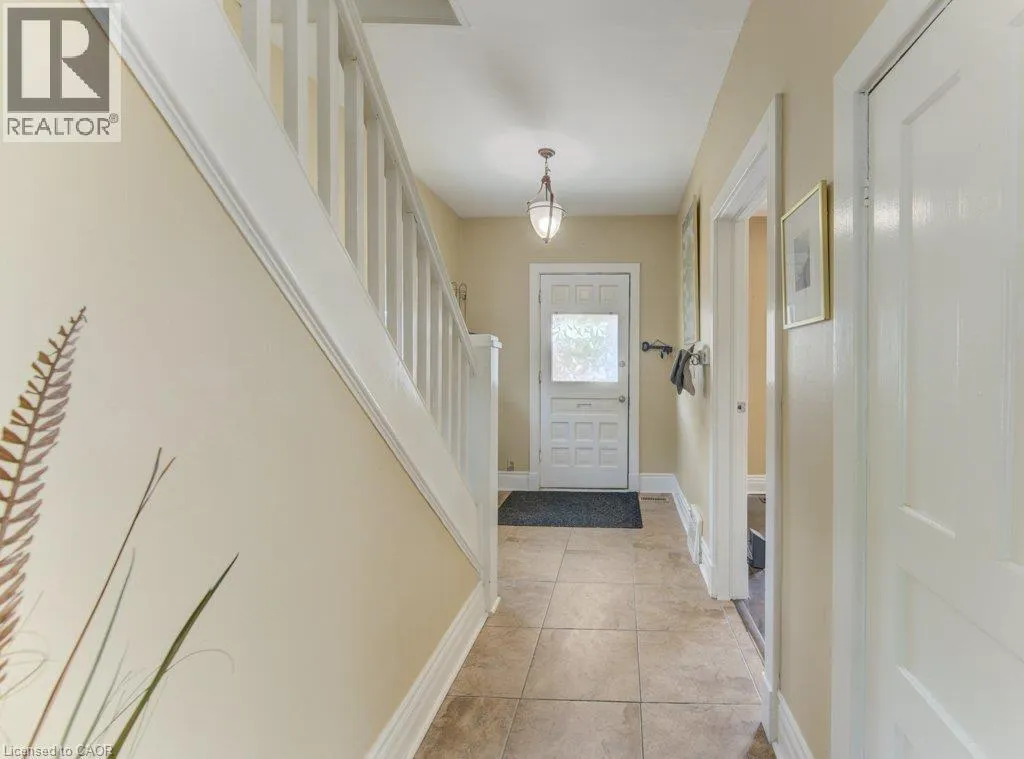 271 LONDON Road W