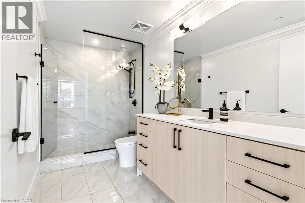 2450 OLD BRONTE Road Unit# 702 #702