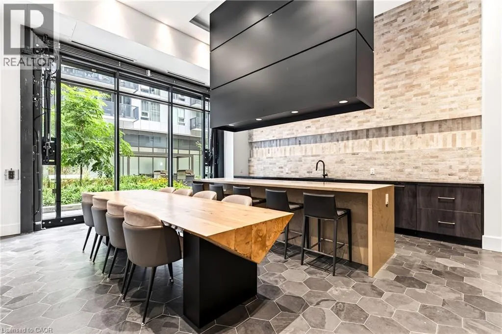 2450 OLD BRONTE Road Unit# 702 #702