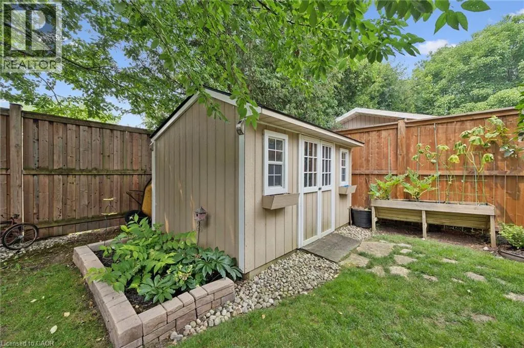 22 SLEEMAN Avenue
