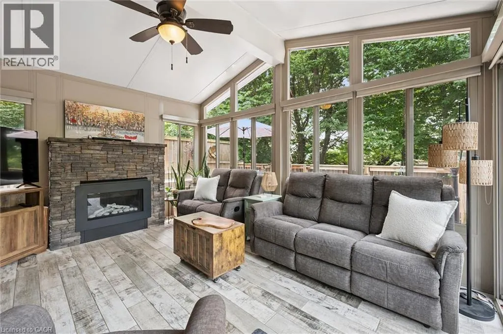22 SLEEMAN Avenue