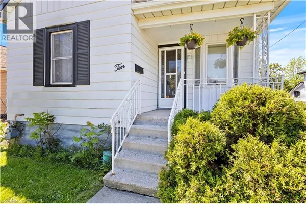 10 MONCK Street