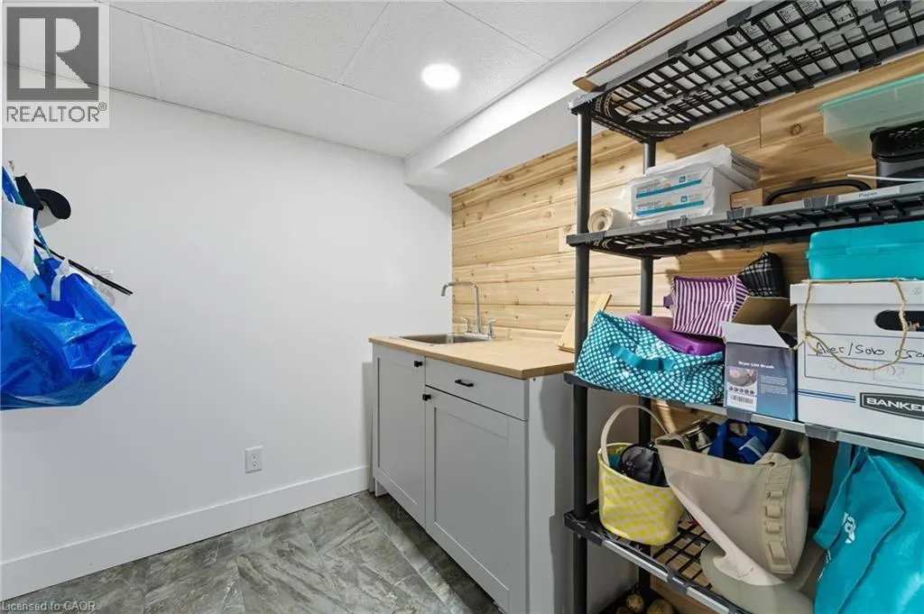 115 LAKESHORE Road