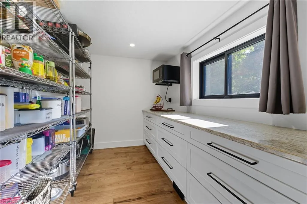 115 LAKESHORE Road