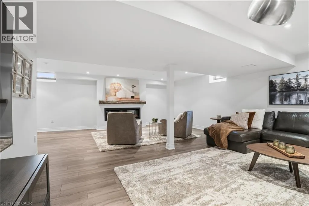 441 STONEHENGE Drive Unit# 40 #40