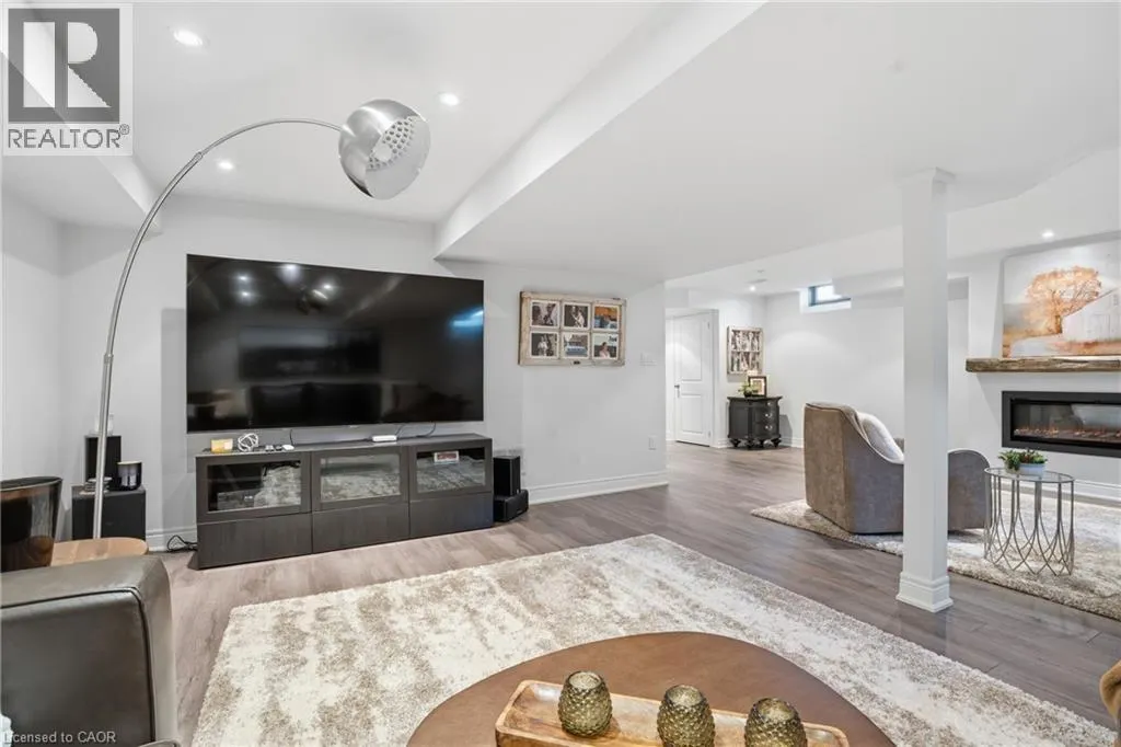 441 STONEHENGE Drive Unit# 40 #40