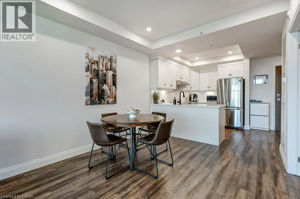 30 HAMILTON Street S Unit# 711 #711