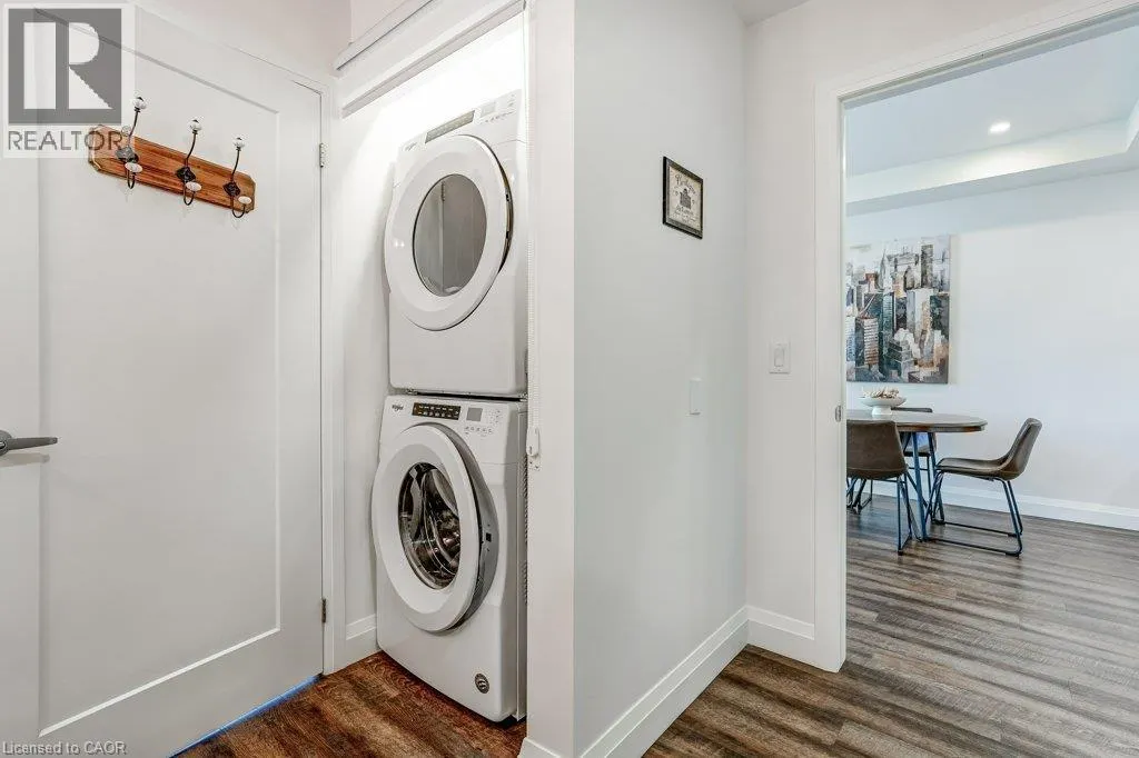 30 HAMILTON Street S Unit# 711 #711