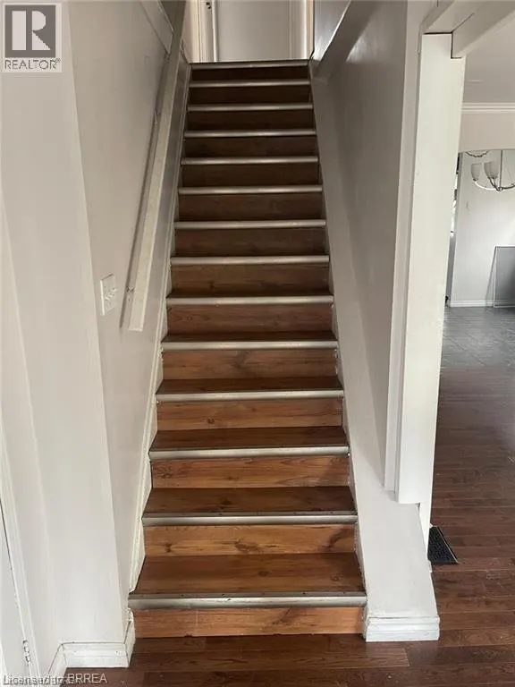 258 WELLINGTON Road