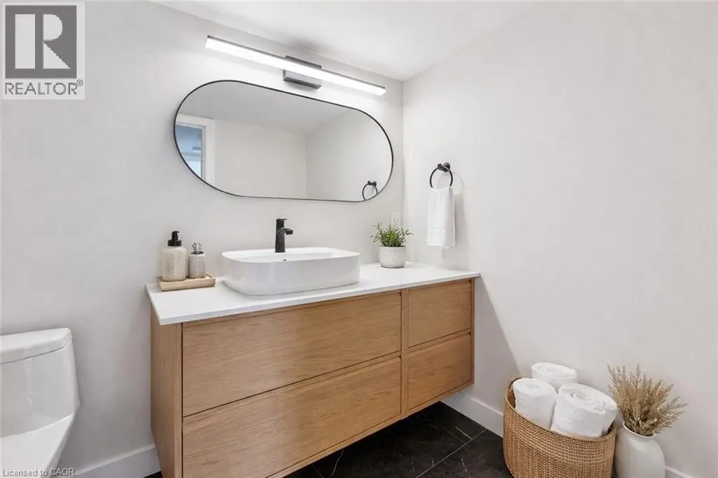 358 WATERLOO Avenue Unit# 902 #902