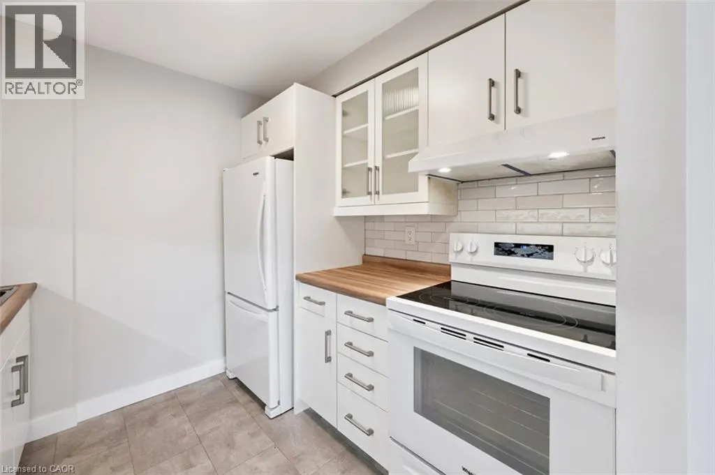 358 WATERLOO Avenue Unit# 902 #902