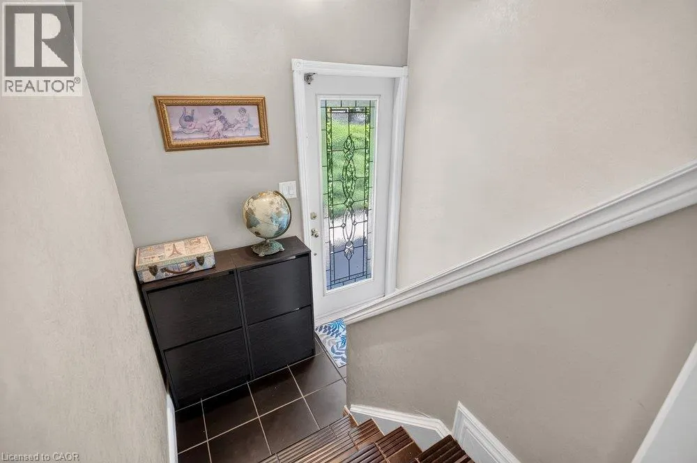 102 BIRCHLAWN Drive