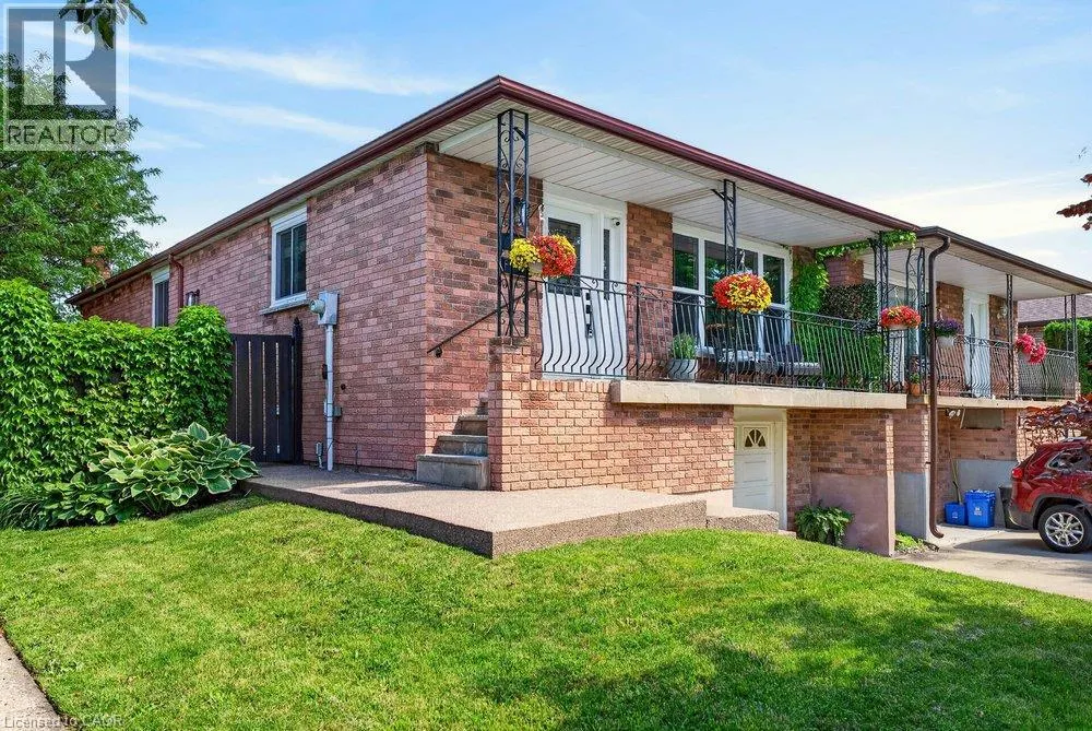 102 BIRCHLAWN Drive