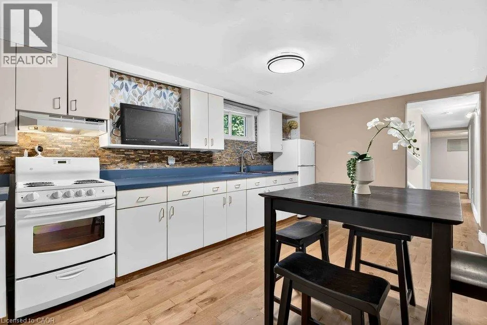 102 BIRCHLAWN Drive