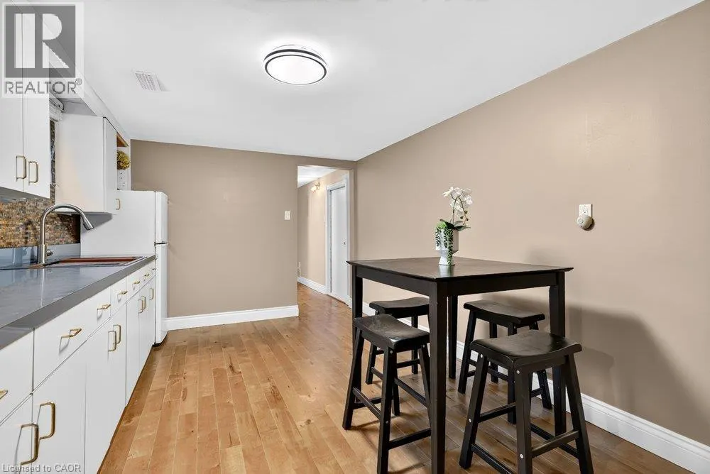 102 BIRCHLAWN Drive