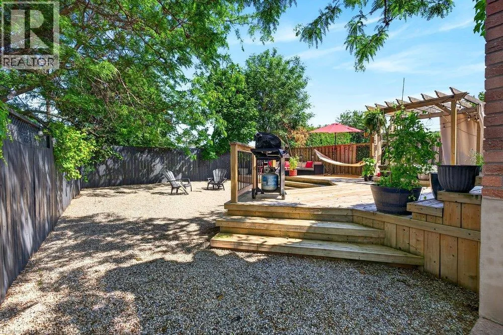 102 BIRCHLAWN Drive