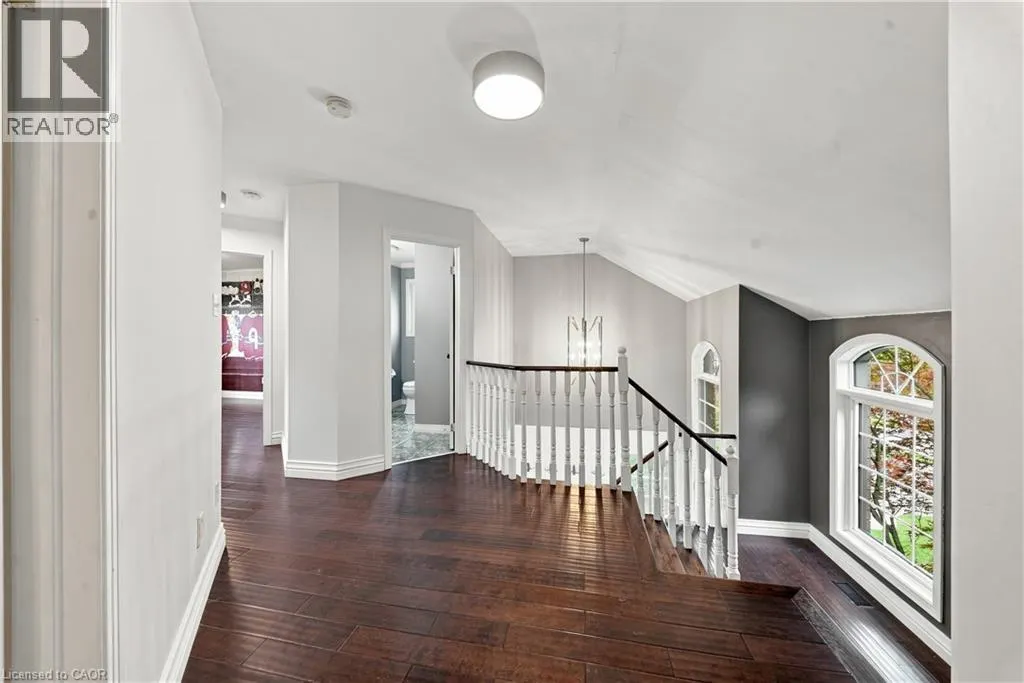 96 LAURENDALE Avenue