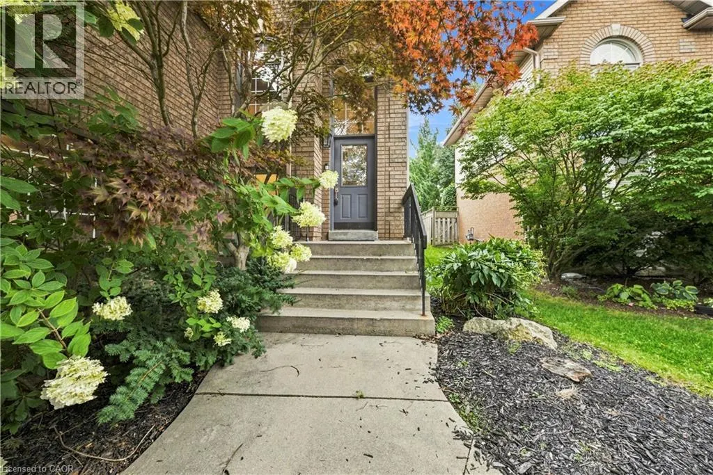96 LAURENDALE Avenue