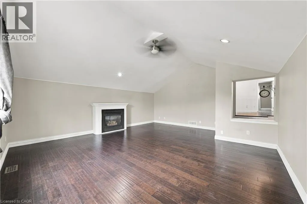 96 LAURENDALE Avenue
