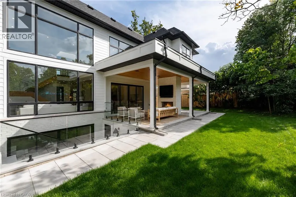 61 HIGHLAND Road