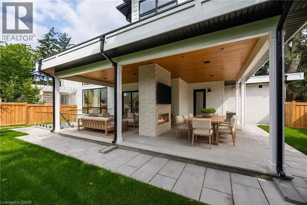 61 HIGHLAND Road